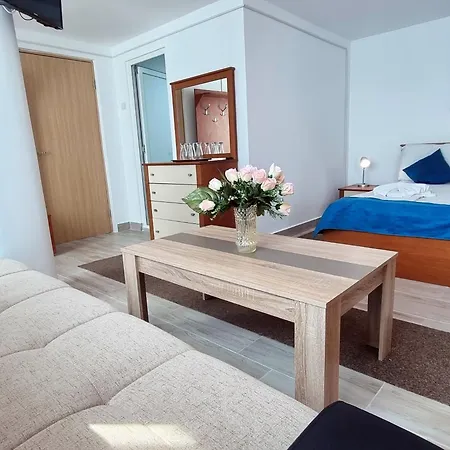 Capitol 南埃福列